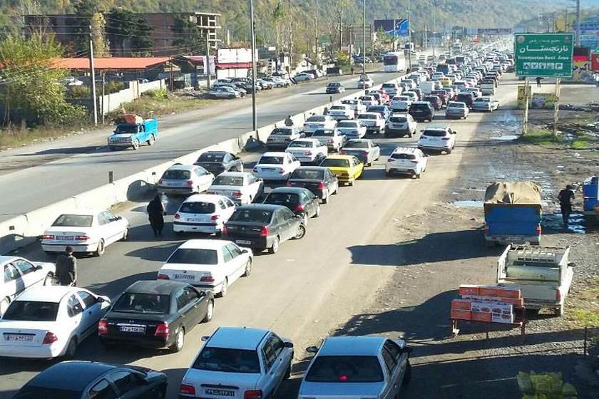 سنگینی ترافیک در جاده های مازندران با بازگشت مسافران
