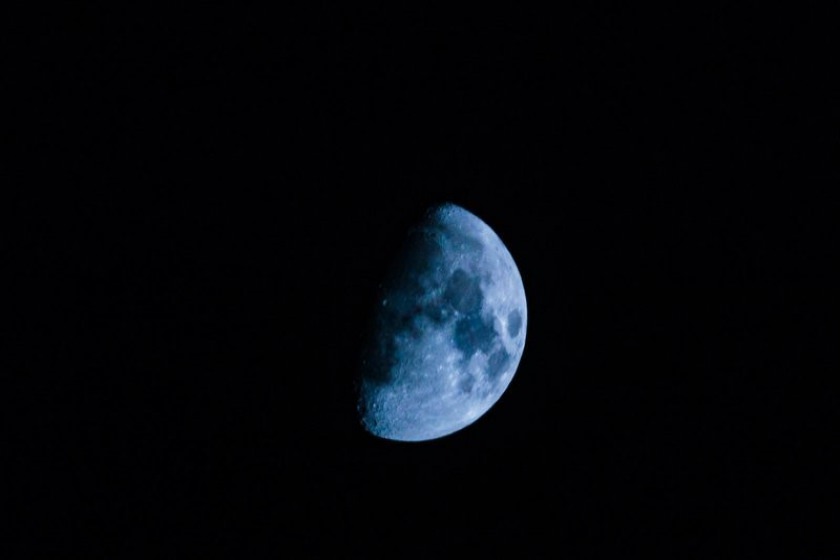 آخرین فرصت برای دیدن ماه آبی دوقلو تا سال ۲۰۳۷