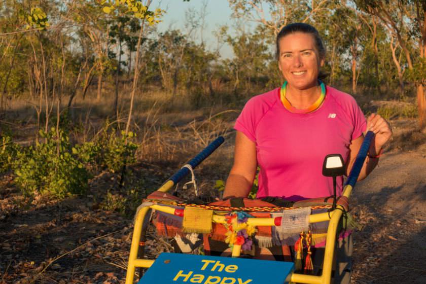 اولین زن مسافر تنها در سفر دور استرالیای خود، به انتهای راه رسید