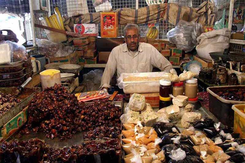 سوغات محلی و خواروبار فروشی در بازارهای آبادان