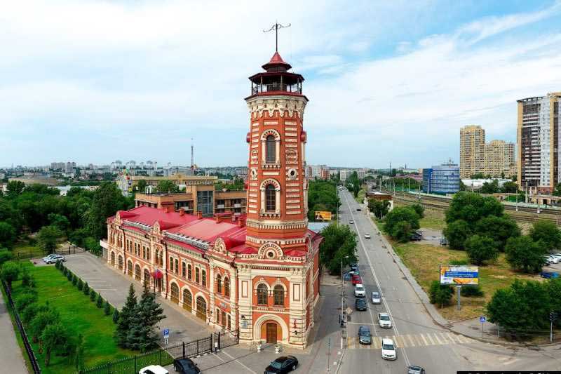 برج نارنجی رنگ برج آتش نشانی (Zatsaritsynskaya Fire Tower)
