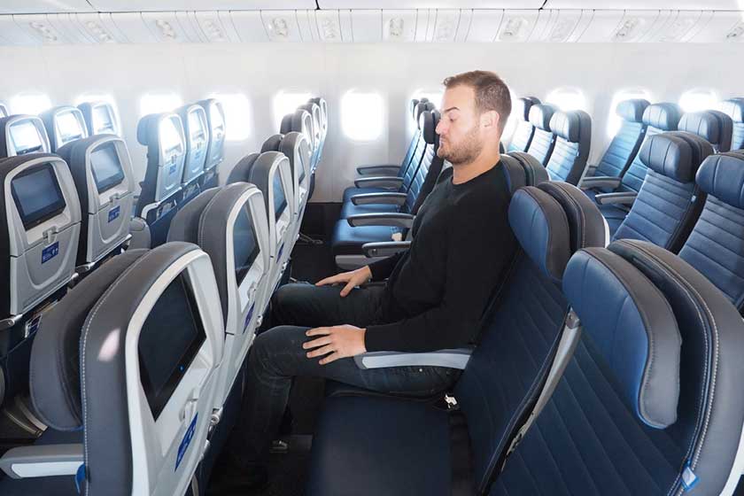 چگونه ایرلاین ها صندلی‌های بیشتری به هواپیماها اضافه می‌کنند؟