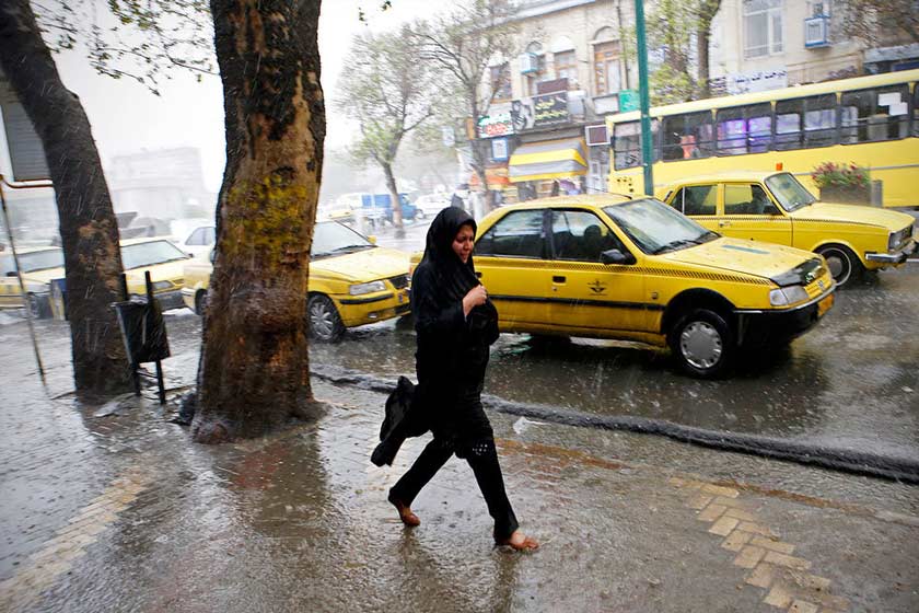 بارش باران در همدان و احتمال آبگرفتگی معابر