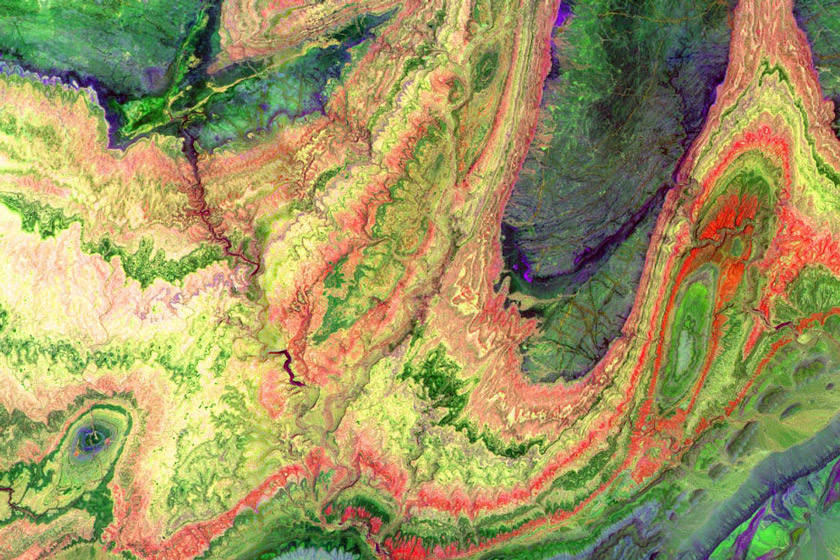 ۱۵ عکس جذاب ناسا از زمین رنگارنگ