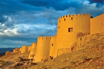 ریزش دیوار قلعه بلقیس | خطر کل قلعه را تهدید می‌کند