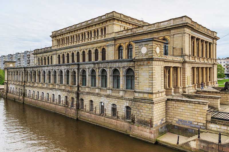 ساختمان بورس سهام در کنار رودخانه (Königsberg Stock Exchange)