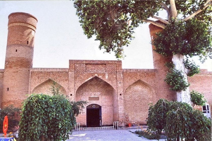 مسجد جامع تسوج؛ جواهری در همسایگی بازار