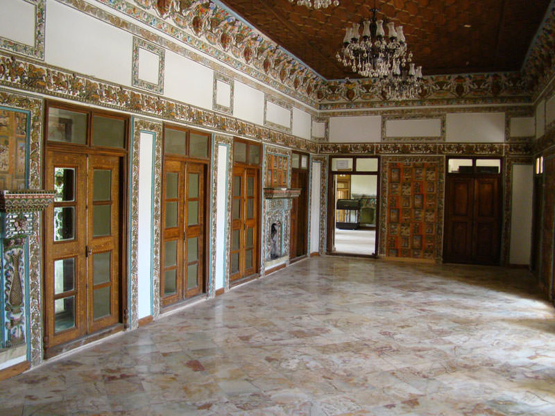 تالار سفره خانه قلعه دزک