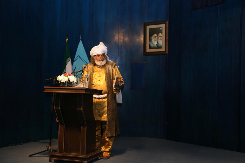 نمایشگاه «فردوسی و شاهنامه از نگاه استان حسین بهزاد» در سعدآباد افتتاح شد