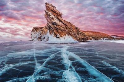 دریاچه یخ زده بایکال در قاب دوربین عکاس روسی