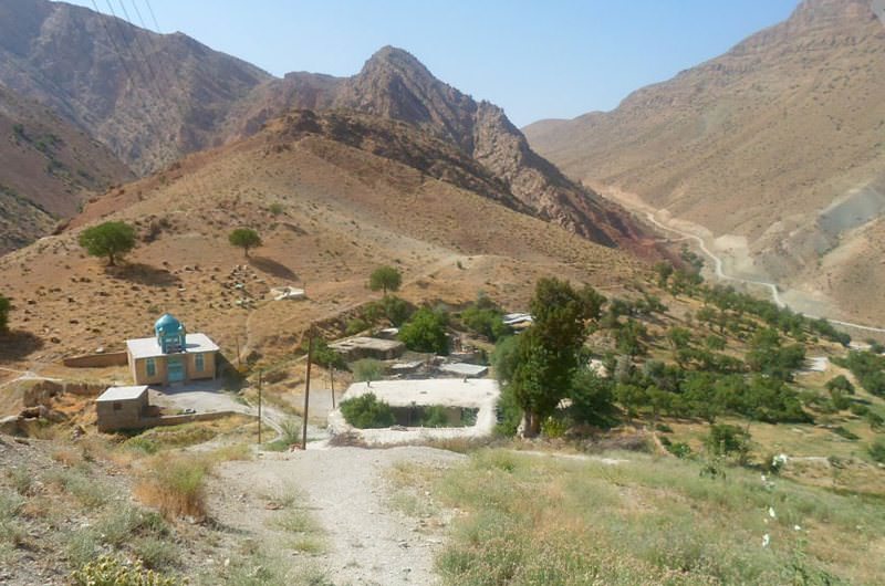 مسجد و منازل مسکونی روستای آب ملخ