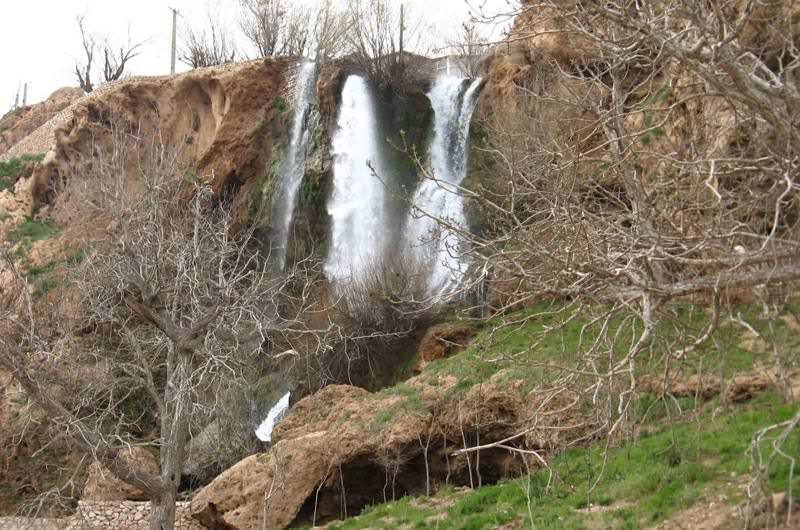 منظره پاییزی آبشار تقرچه