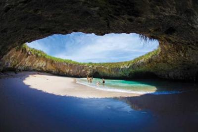 ۱۰ ساحل زیبا و بکر در آمریکا را بشناسید