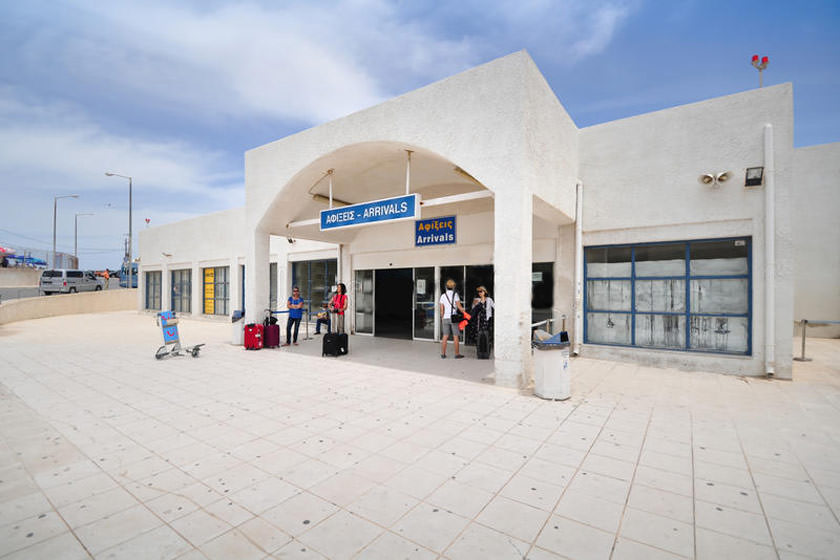 فرودگاه سانتورینی؛ یونان