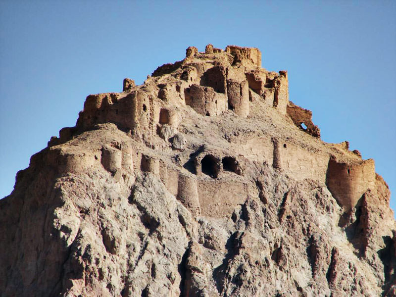 قلعه داوددختر بر فراز کوه