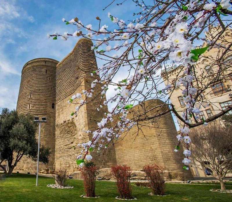 بهترین زمان سفر به باکو؛ شهر باستانی منطقه قفقاز در جمهوری آذربایجان