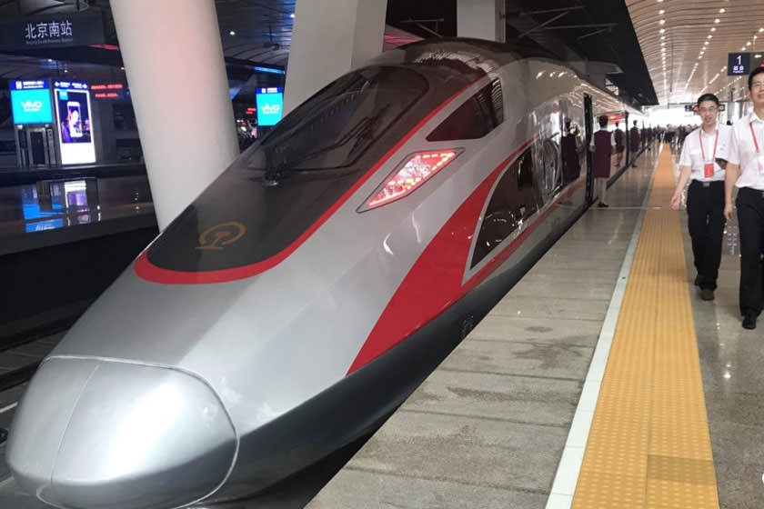 راه‌اندازی اولین قطار سریع السیر هنگ کنگ در چین