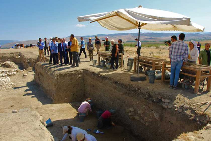 کشف بقایای کاخ ۲۵۰۰ ساله پارسی در ترکیه