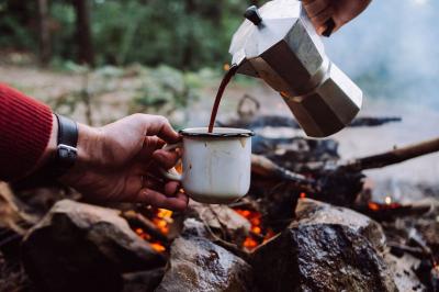 بهترین روش‌های درست‌کردن قهوه در حین کمپینگ