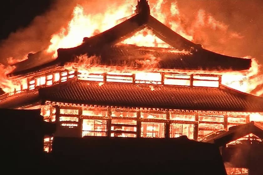 آتش‌سوزی، قلعه باستانی ژاپن را تخریب کرد