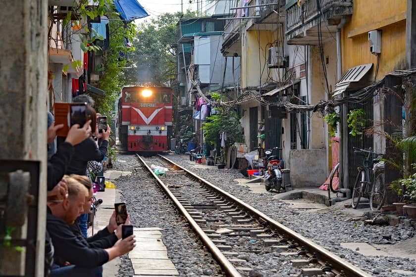 ادامه سختگیری‌ها در مورد خیابان قطار معروف هانوی