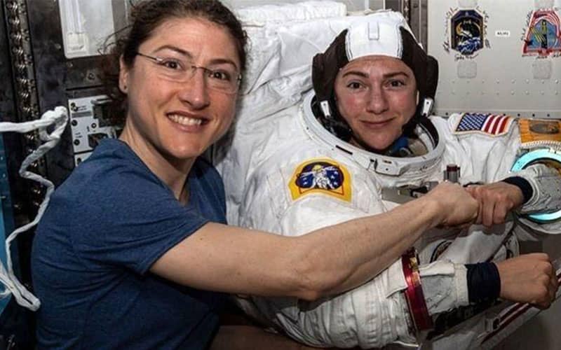 نخستین پیاده‌روی فضایی کاملاً زنانه 