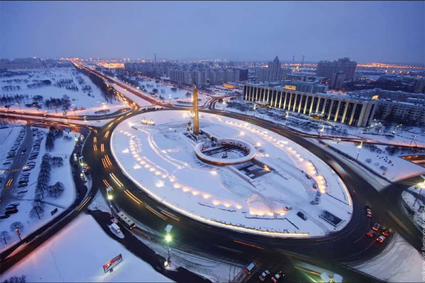 میدان پیروزی سن پترزبورگ؛ یادبودی از جنگ کبیر میهنی شوروی 