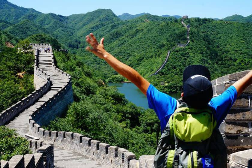 اولین سفر اکتشافی روی دیوار بزرگ چین چه زمانی اتفاق افتاد؟