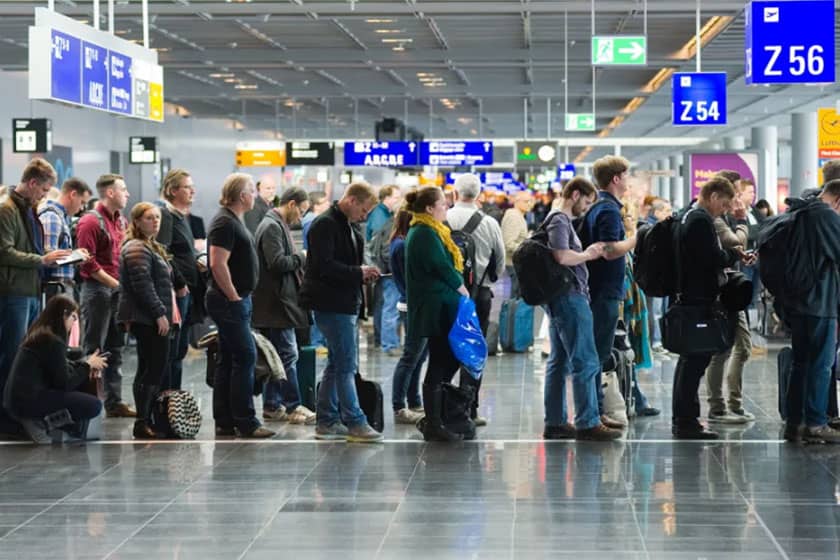 طراحی فرودگاه‌ها چطور روی رفتار مسافران تأثیر می‌گذارد؟