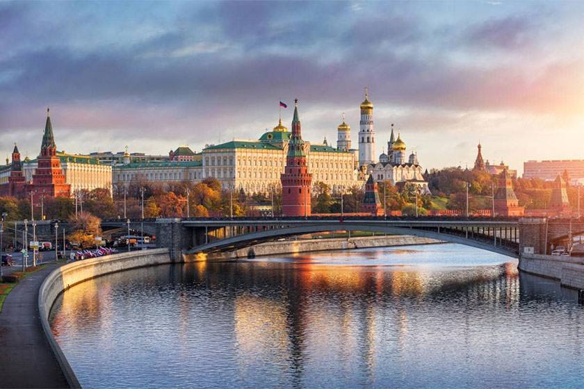 سفر وزیر گردشگری به مسکو برای امضای توافق‌نامه لغو ویزای گروهی