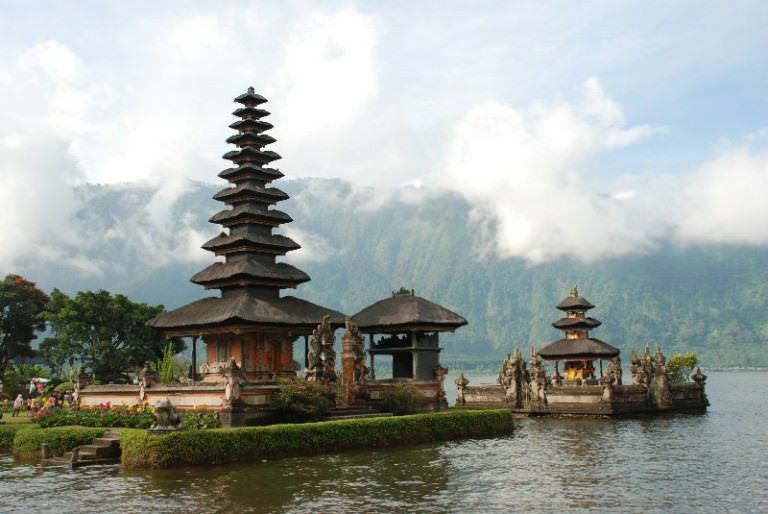 ۱۰ دلیل برای سفر به بالی