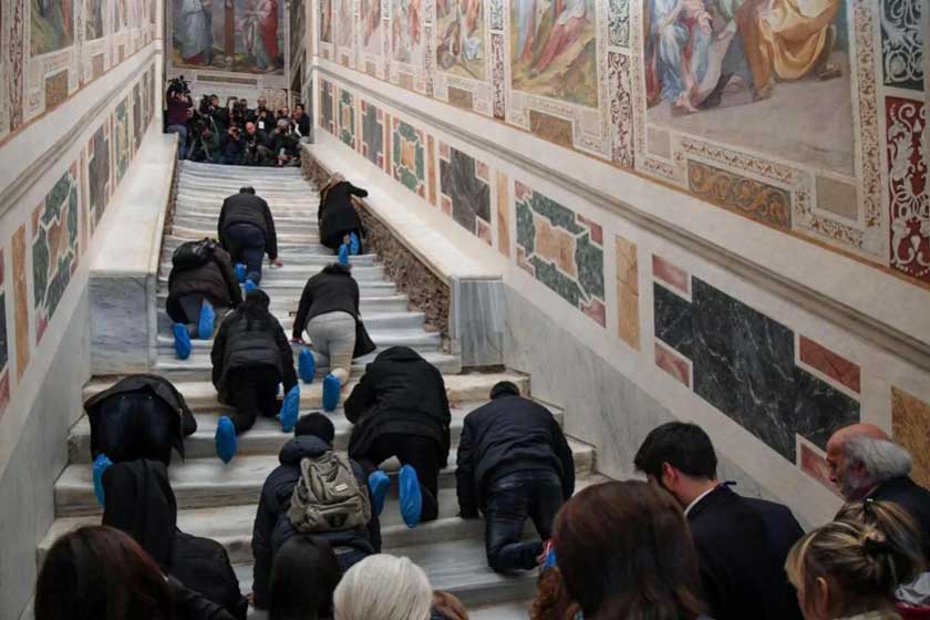 رونمایی از پله‌های مقدس واتیکان بعد از ۳۰۰ سال