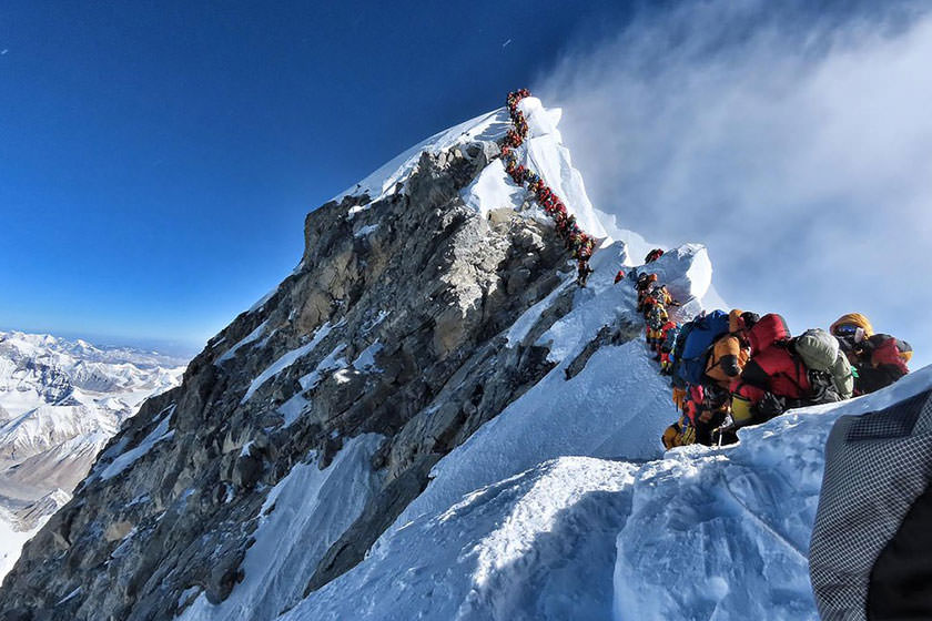 ترافیک در قله اورست؛ عامل افزایش مرگ کوهنوردان