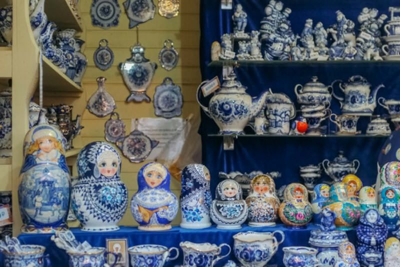 صنایع دستی و ظروف چینی در بازارهای مسکو