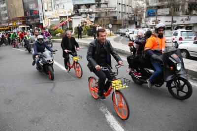 گردهمایی دوچرخه‌ها در پارک لاله؛ به مناسبت روز جهانی دوچرخه