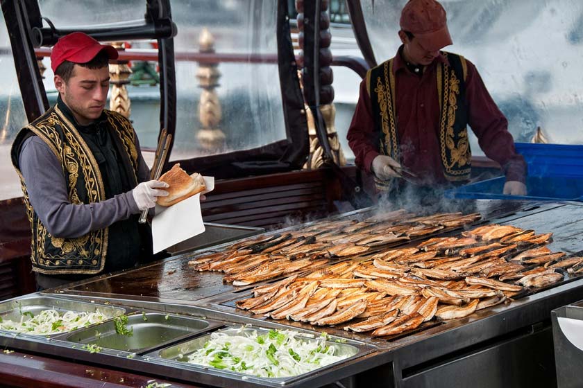 ساندویچ ماهی، فست فود محبوب و اصیل استانبول