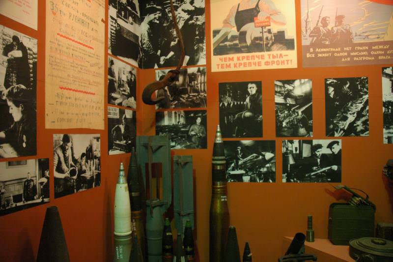 سلاح و ابزار جنگی در موزه دفاع لنینگراد