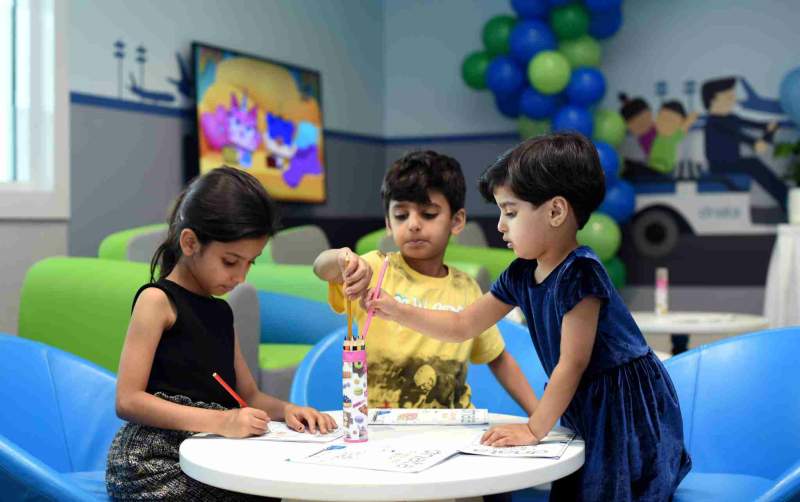 فرودگاه دبی و افتتاح یک سالن جدید برای کودکانی که تنها سفر می ‌کنند