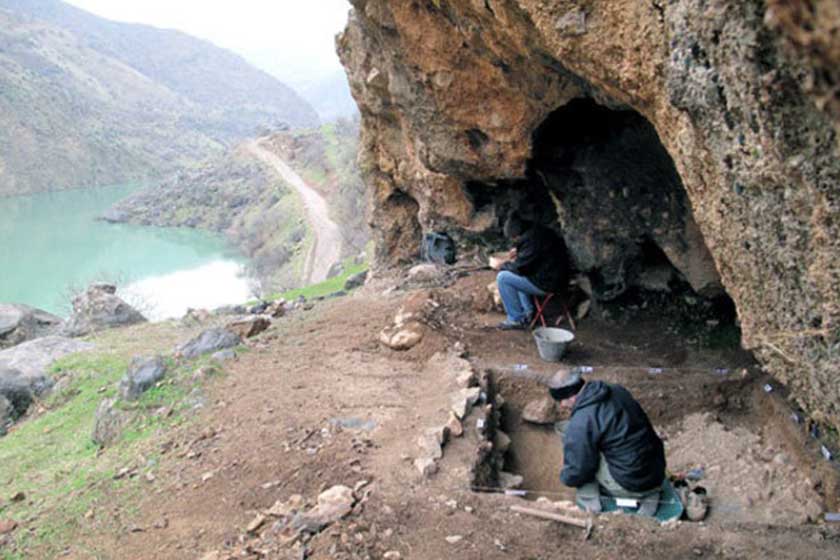 کشف آثاری مربوط به هفتاد هزار سال پیش در غارهای رودخانه سیروان 