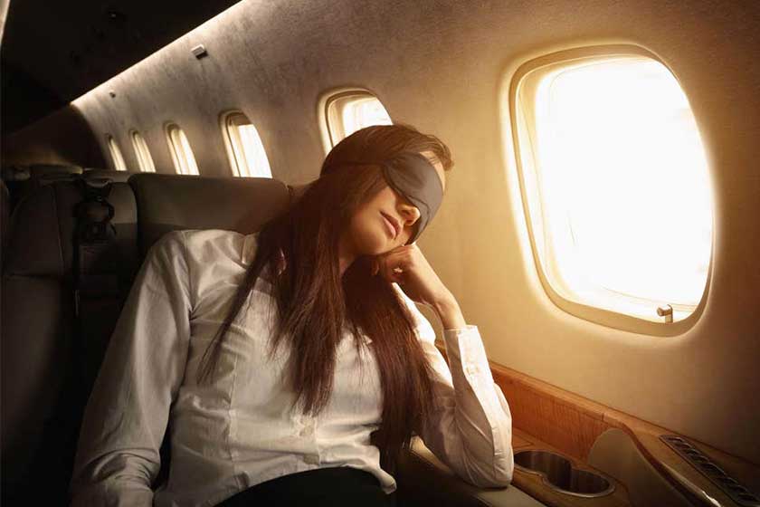 آیا مصرف قرص‌های خواب‌آور در پرواز مضر است؟