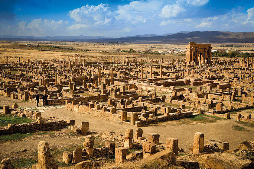 تیمگاد، شهری باستانی که برای صدها سال زیر شن‌ها مدفون بود