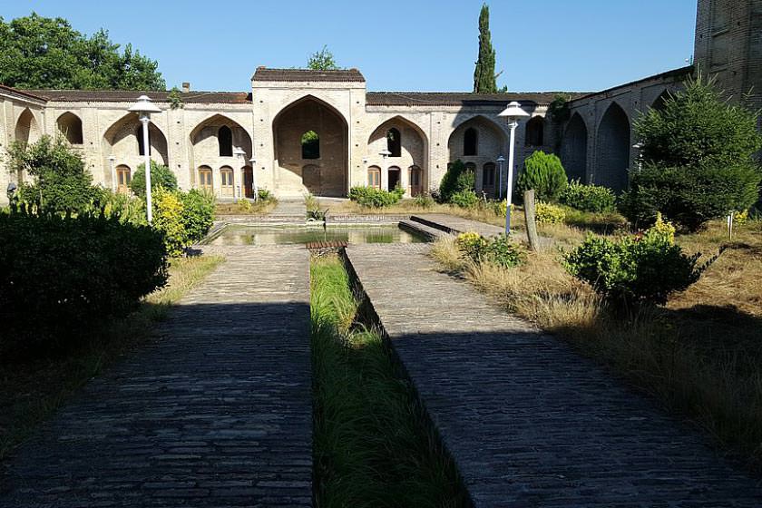 مجموعه تاریخی فرح آباد 