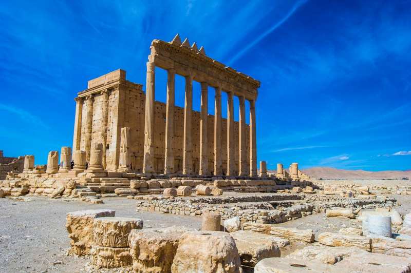 ستون های باقی مانده از معبد بل پالمیرا سوریه