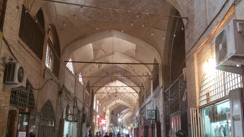  سقف مخروطی بازار قیصریه اصفهان