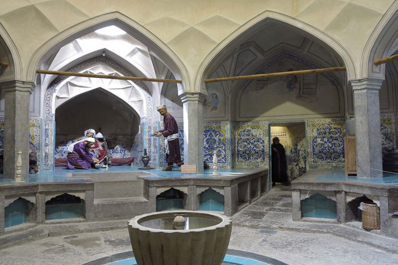 مجسمه های حمام شیخ بهایی