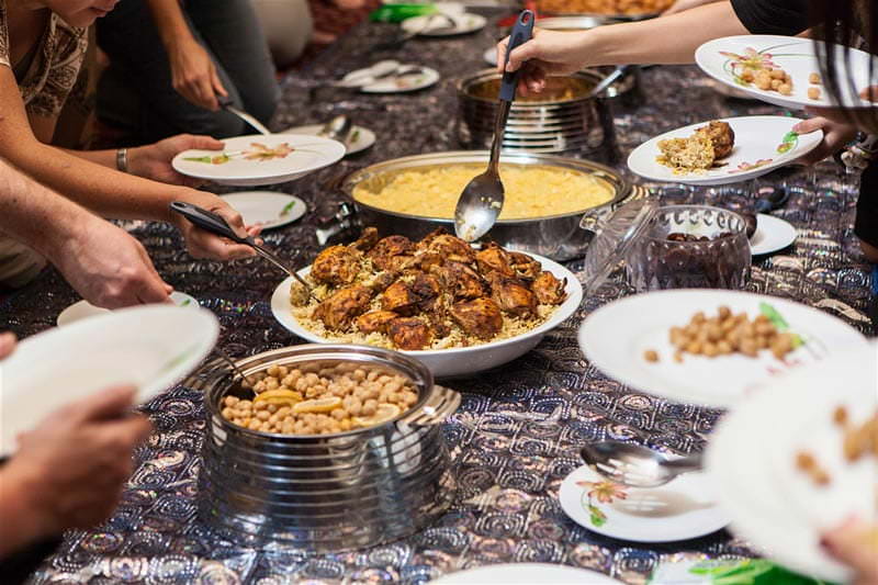 طعم واقعی دبی در بهترین غذاهای اماراتی شهر