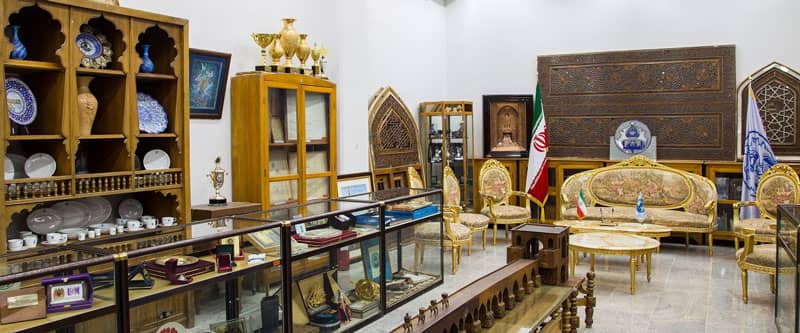 اشیا و ظروف نفیس در موزه دانشاه اصفهان