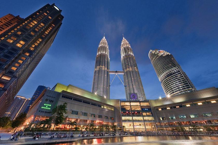 با تور مجازی از برج‌های پتروناس در مالزی دیدن کنید