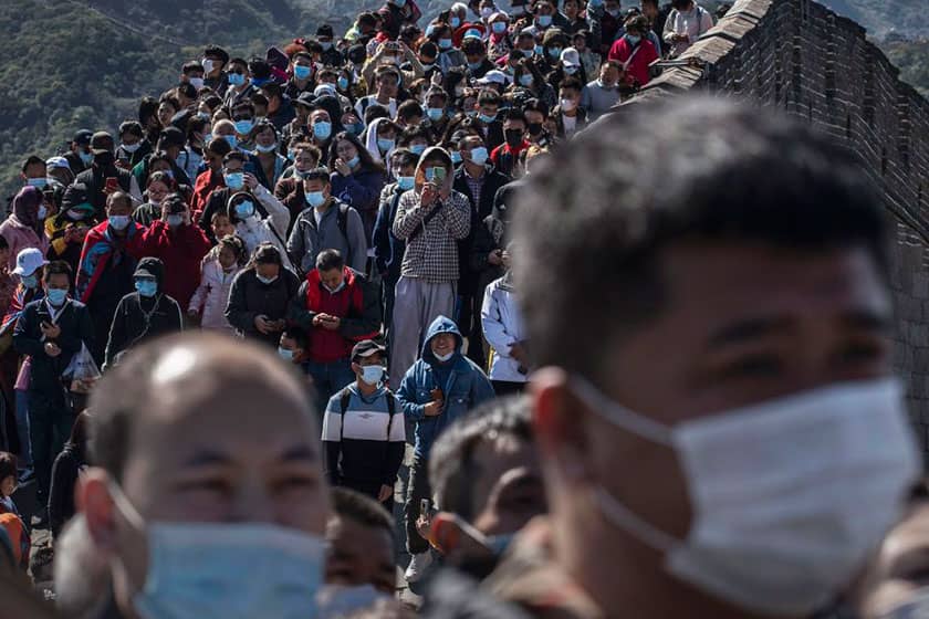 ازدحام گردشگران روی دیوار چین باوجود پاندمی کرونا