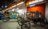 کالسکه‌های سلطنتی موزه خودروهای کلاسیک تهران